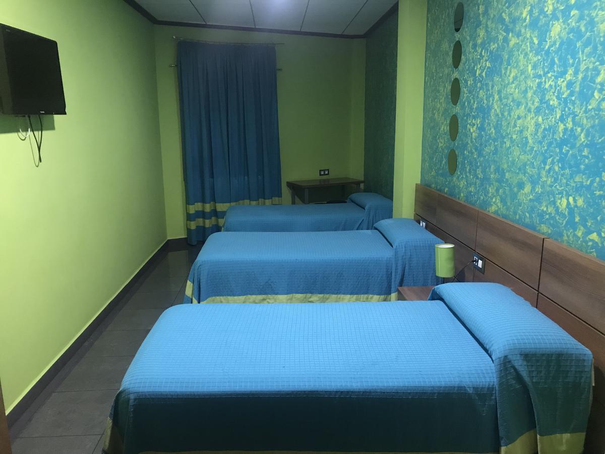 Hostal Kavanna Сан-Педро-де-Мерида Экстерьер фото